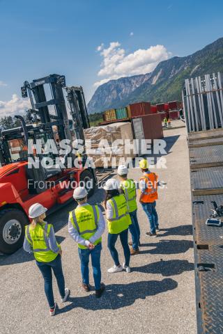 HNT STA AT SBG  Verladung Fürnitz Container 