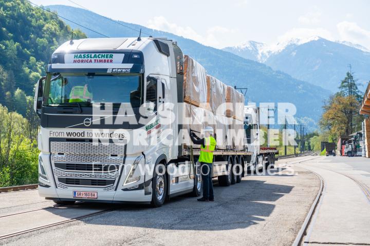 HNT STA AT SBG Beladung LKW Sachsenburg HNT STA AT SBG Beladung LKW Sachsenburg