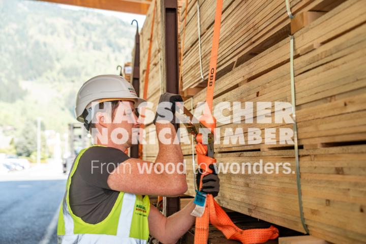 HNT STA AT SBG Verladung Sachsenburg Gleis HNT STA AT SBG Verladung Sachsenburg Gleis