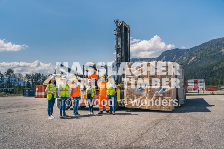 HNT STA AT SBG Verladung Fürnitz Container HNT STA AT SBG Verladung Fürnitz Container