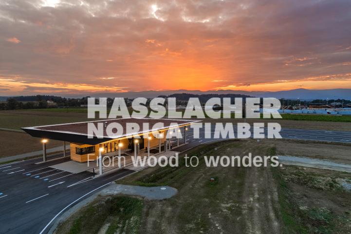 Den in den letzten Jahren im Bereich Maschinentechnik getätigten Investitionen am Standort der HASSLACHER PREDING Holzindustrie GmbH in Preding, Steiermark folgten nun auch Invest Den in den letzten Jahren im Bereich Maschinentechnik getätigten Investitionen am Standort der HASSLACHER PREDING Holzindustrie GmbH in Preding, Steiermark folgten nun auch Invest