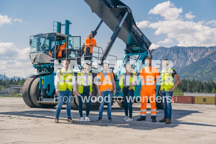 HNT STA AT SBG Verladung Fürnitz Container HNT STA AT SBG Verladung Fürnitz Container