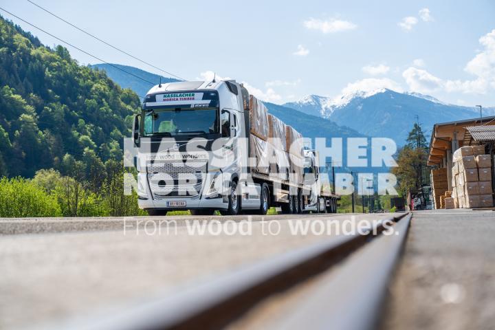 HNT STA AT SBG Beladung LKW Sachsenburg HNT STA AT SBG Beladung LKW Sachsenburg