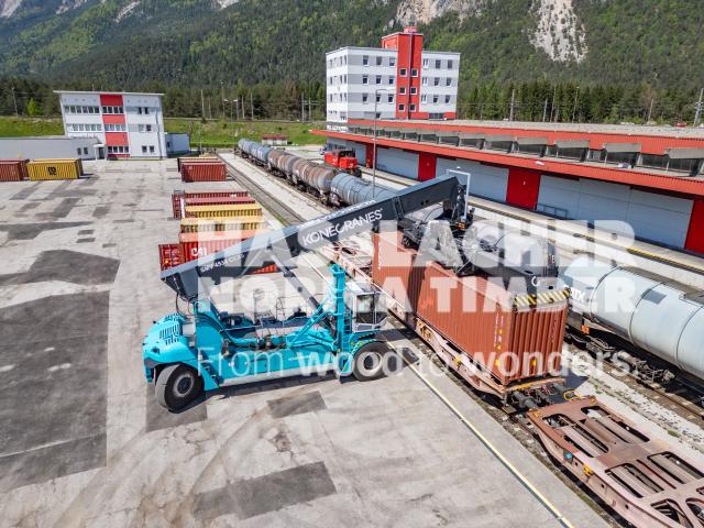 HNT STA AT SBG Verladung Fürnitz Container HNT STA AT SBG Verladung Fürnitz Container