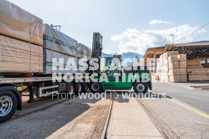 HNT STA AT SBG Beladung LKW Sachsenburg HNT STA AT SBG Beladung LKW Sachsenburg