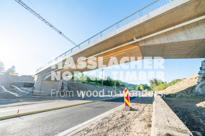 Holz-Beton-Verbundbrücke S 37	