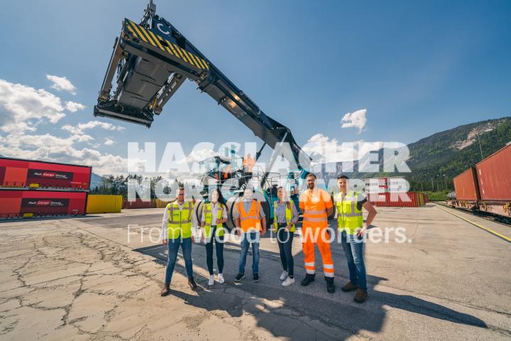 HNT STA AT SBG Verladung Fürnitz Container HNT STA AT SBG Verladung Fürnitz Container