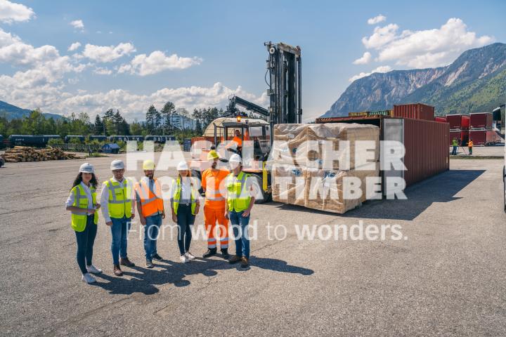 HNT STA AT SBG Verladung Fürnitz Container HNT STA AT SBG Verladung Fürnitz Container