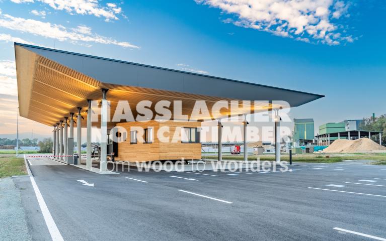 Den in den letzten Jahren im Bereich Maschinentechnik getätigten Investitionen am Standort der HASSLACHER PREDING Holzindustrie GmbH in Preding, Steiermark folgten nun auch Invest Den in den letzten Jahren im Bereich Maschinentechnik getätigten Investitionen am Standort der HASSLACHER PREDING Holzindustrie GmbH in Preding, Steiermark folgten nun auch Invest