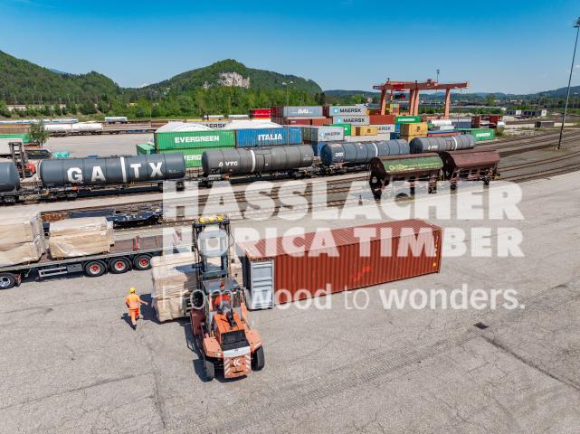 HNT STA AT SBG  Verladung Fürnitz Container 