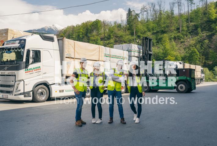 HNT STA AT SBG Beladung LKW Sachsenburg HNT STA AT SBG Beladung LKW Sachsenburg