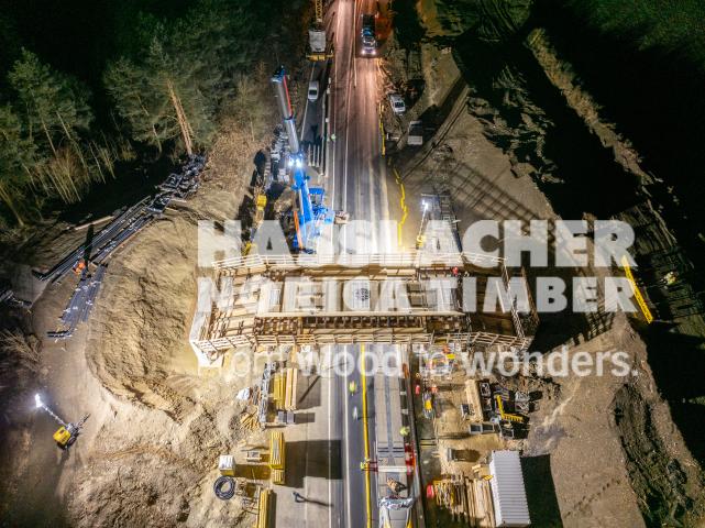 Holz-Beton-Verbundbrücke S 37	