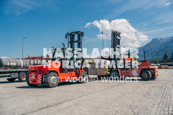 HNT STA AT SBG Verladung Fürnitz Container HNT STA AT SBG Verladung Fürnitz Container