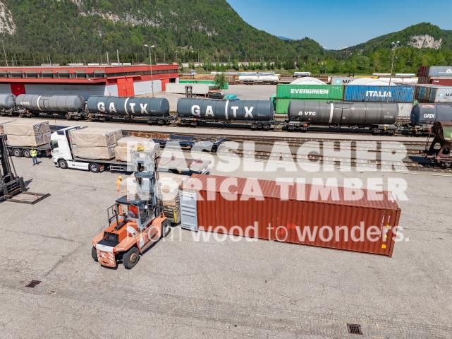 HNT STA AT SBG Verladung Fürnitz Container HNT STA AT SBG Verladung Fürnitz Container